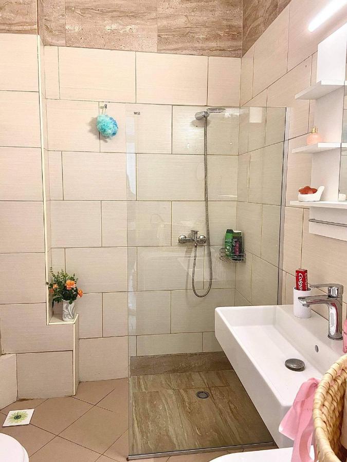 Iraa'S Apartment Sarande Ngoại thất bức ảnh